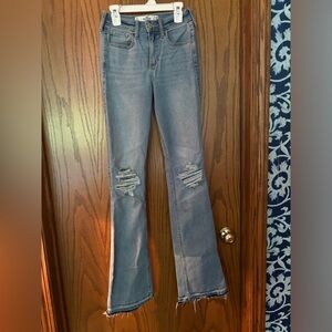 Hollister flare jeans!!☀️